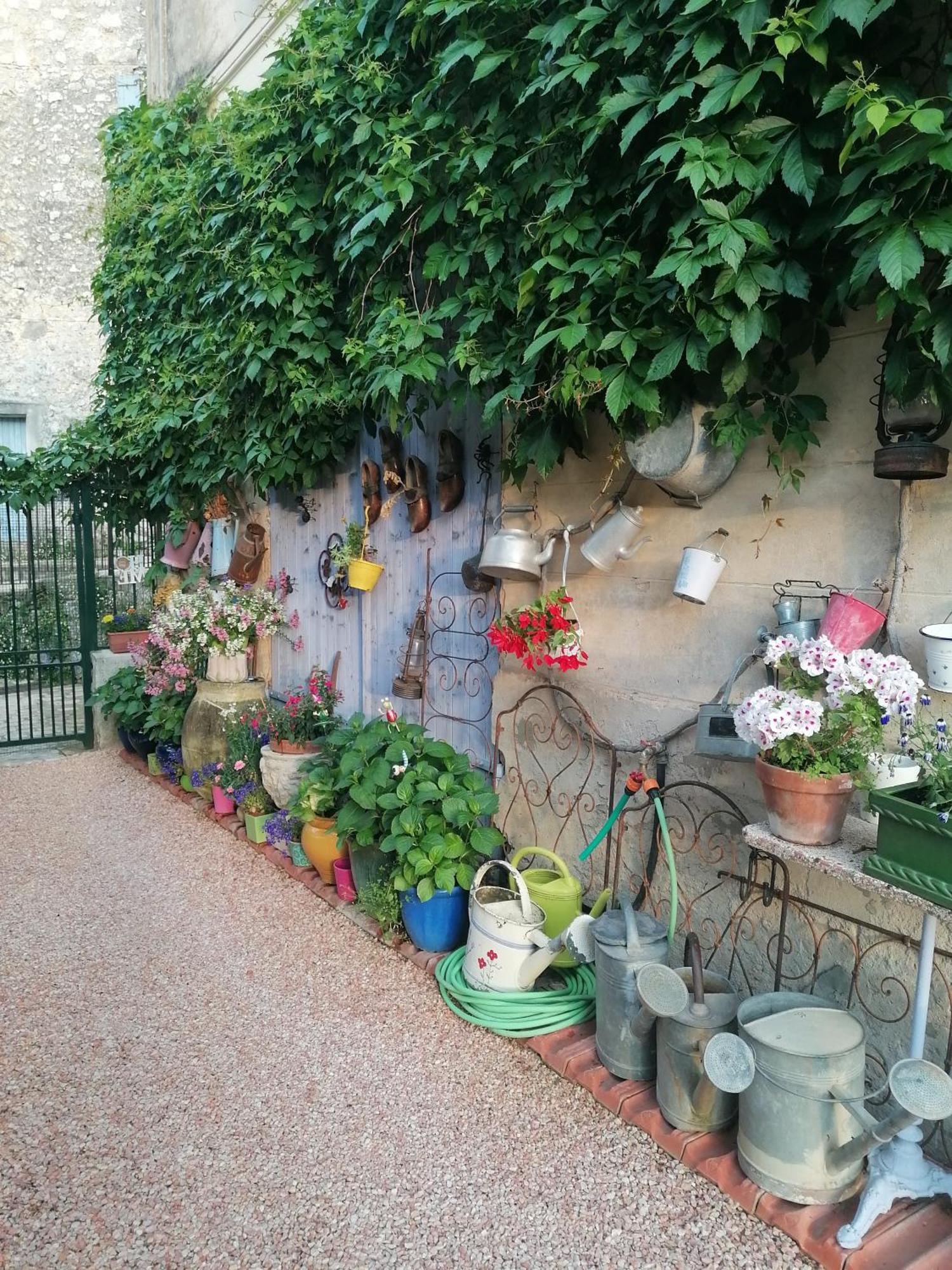 Bed and Breakfast Au Relais Fleuri Gilette Exterior foto